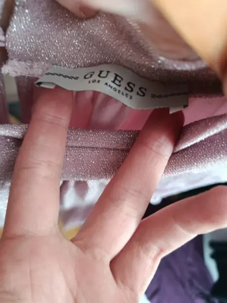Třpytivý dámský top Guess 5
