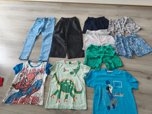 Balík dětského oblečení, obuvi a doplňků 3