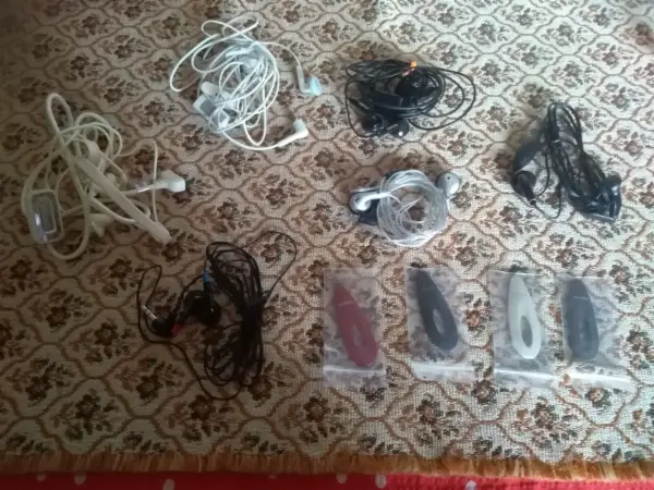 Sluchátka k telefonu