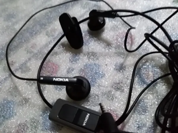Sluchátka k telefonu 12