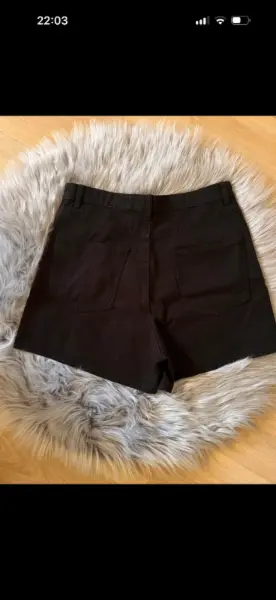 Černé kraťasy 2