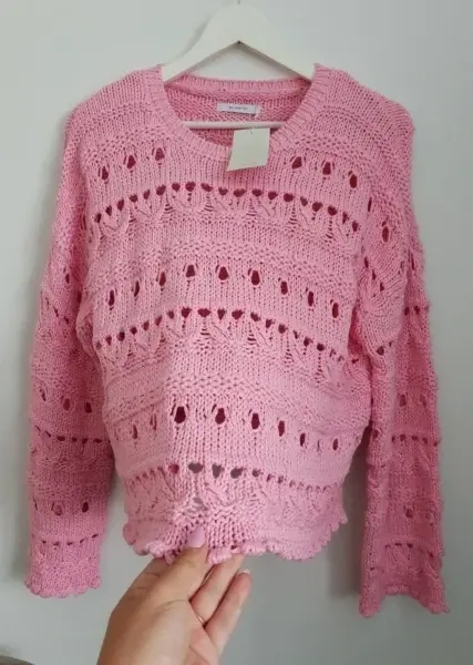🌸Krásný dámský růžový svetřík vel. L/40 zn. Reserved🌸 2