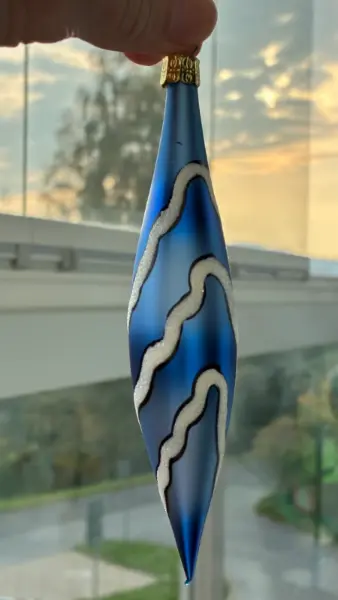 Modrá skleněná vánoční ozdoba ve tvaru špice 3
