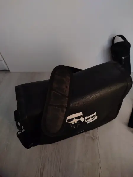 Karl Lagerfeld Kids přebalovací taška s pouzdrem 10