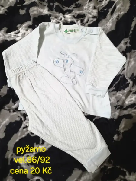 Dětské pyžamo s letadlem, vel. 86/92