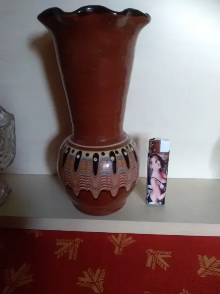Sada tradiční bulharské keramiky s polevou 16