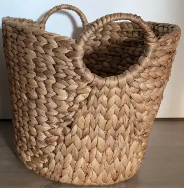 Přírodní proplétaný koš, vodní hyacint, výška 37cm