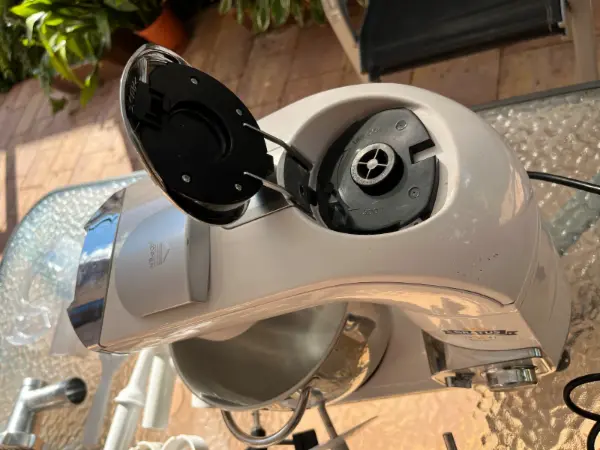 Kuchyňský robot ETA Gratus s bohatým příslušenstvím 6