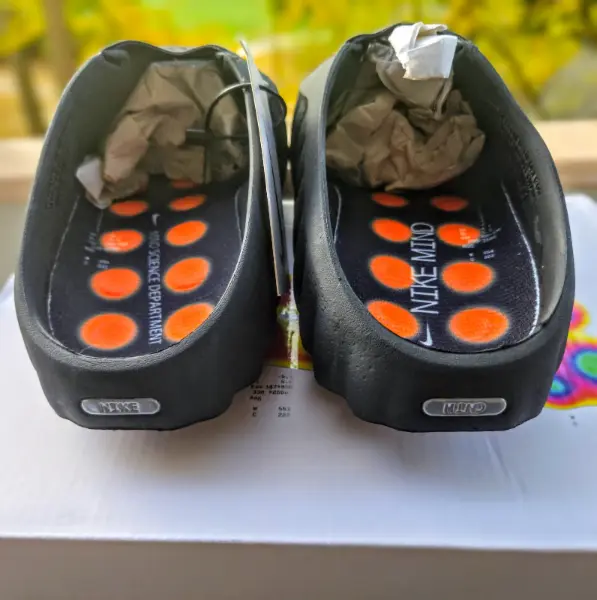 VÝPRODEJ – NIKE MIND 001 BLACK/ORANGE, Vel. 41 5