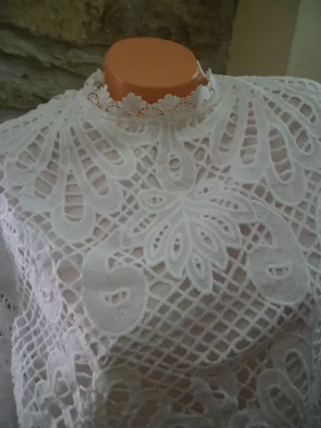 KRÁSNÁ HALENKA vel. XL ... 100% stav 2