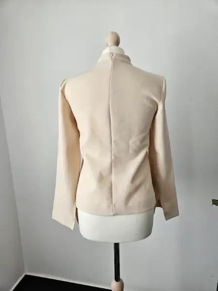 Krémový top Zara s širokými rukávy 2
