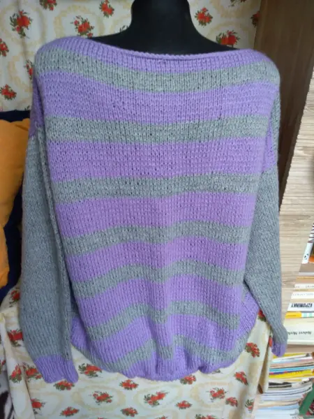 Šedé svetry XS a XL 17