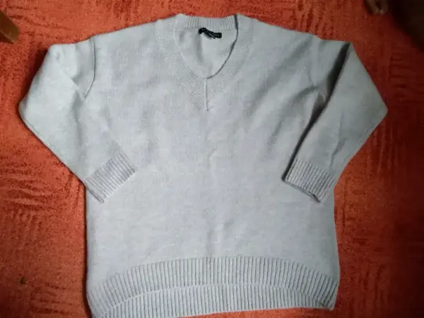 Šedé svetry XS a XL 6
