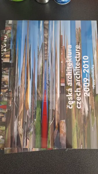Sada knih: beletrie, naučná literatura a architektura 19