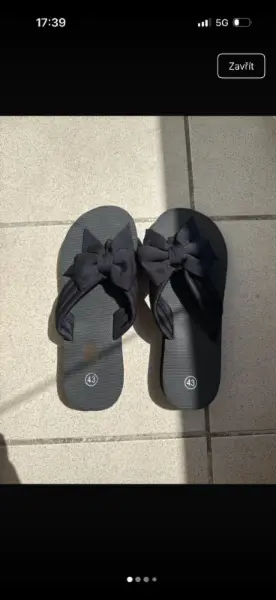 Černé dámské žabky s mašlí