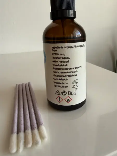Kvitok na čištění make-upu | čištění pomůcek na make-up 2
