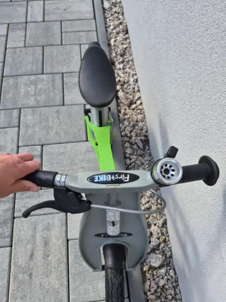 Dětské odrážedlo FirstBIKE s brzdou 6