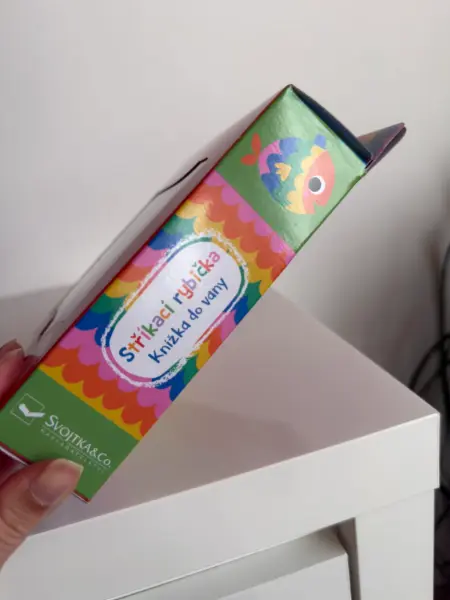Stříkací rybička Svojtka - gumová knížka vhodná od narození 2