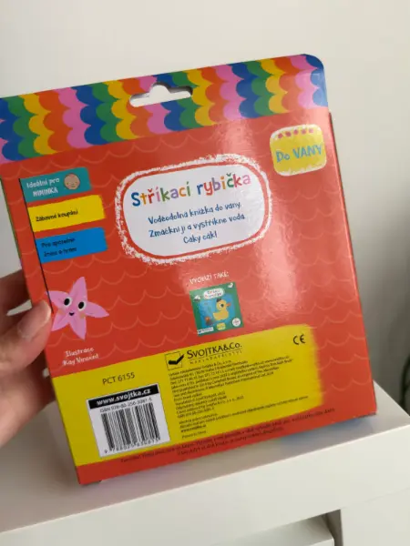 Stříkací rybička Svojtka - gumová knížka vhodná od narození 3