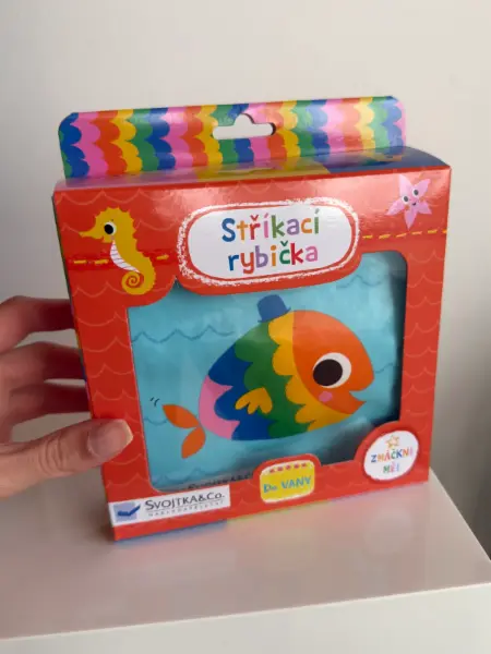 Stříkací rybička Svojtka - gumová knížka vhodná od narození
