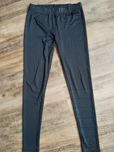 Černé elastické legíny Review, vel. S