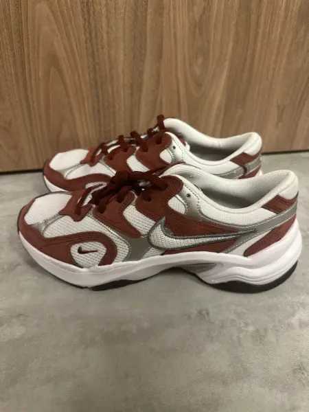 Dámské tenisky Nike AL8, vínová barva, vel. 42 2