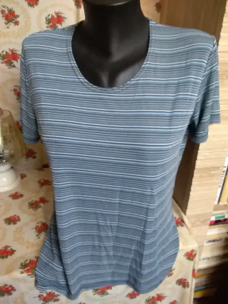 Dvě velká trička L-XXL 4
