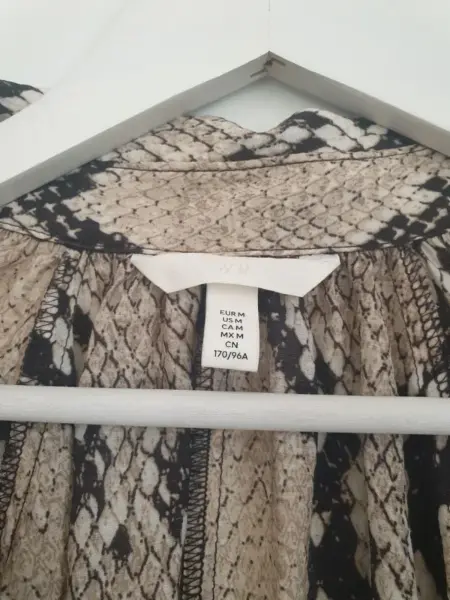 🌸Dámská béžová košile s hadím vzorem vel. M zn. H&M🌸 6