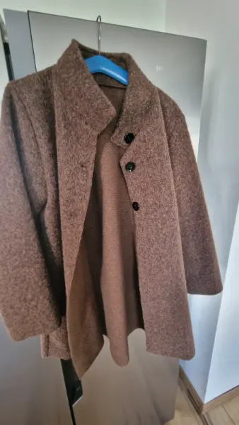 Hnědý kabát Tik Fashion 3