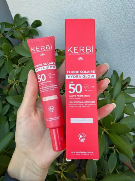 Lehce tónovaný krém na obličej na opalování SPF 50 Kerbi