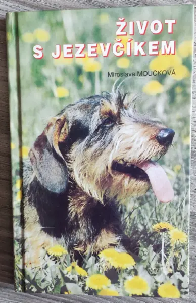 Kniha Život s jezevčíkem 