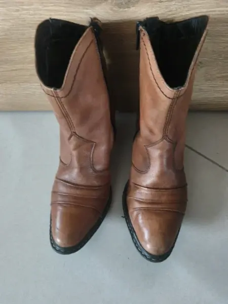 Dámské kožené kotníkové boty Rieker