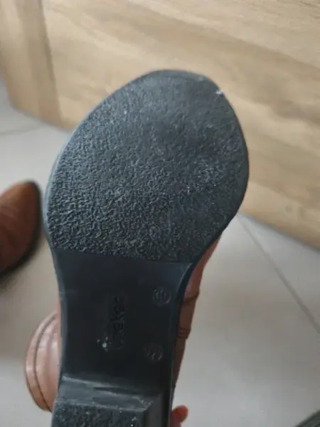 Dámské kožené kotníkové boty Rieker 9