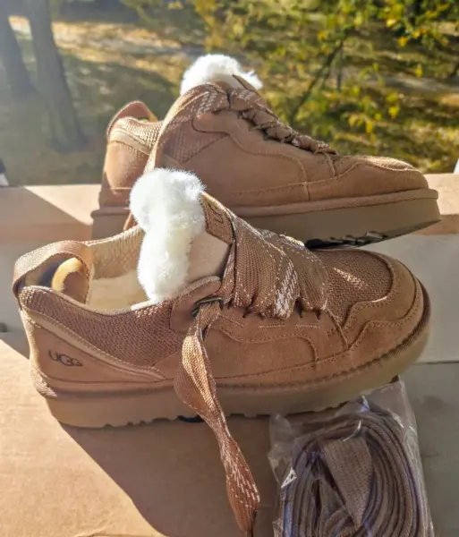 Dámské boty UGG Lowmel, vel. 41 2