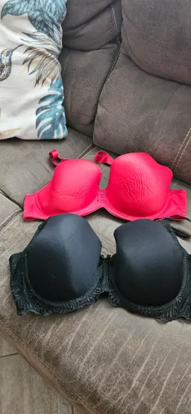 Dámské podprsenky (červená a černá) 90F