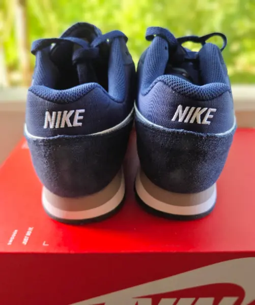 Nike MD Runner 2 – Navy/White | EUR 40,5 4