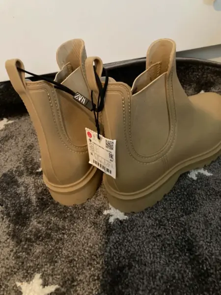 Nové béžové gumové kotníkové boty Zara 4