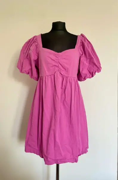 Růžové šaty M