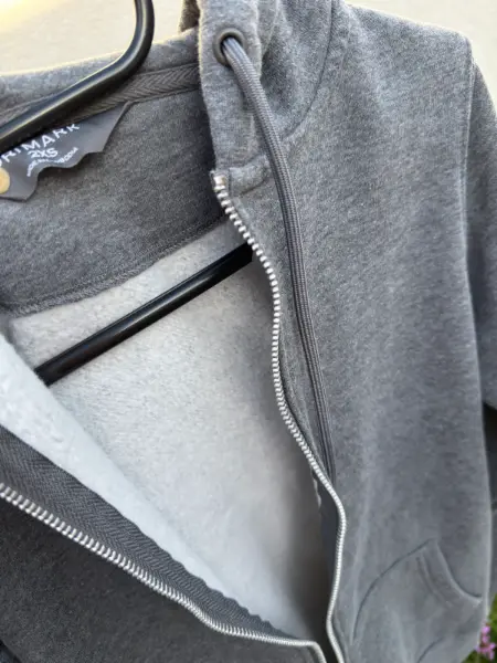 Tmavě šedá mikina na zip a s kapucí Primark 4