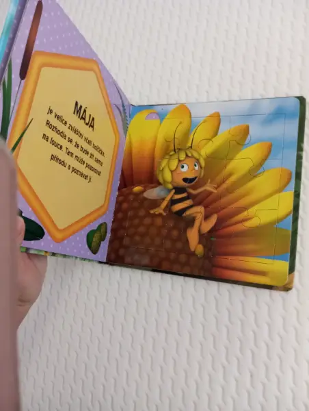 Velká kniha puzzle Včelka Mája 2