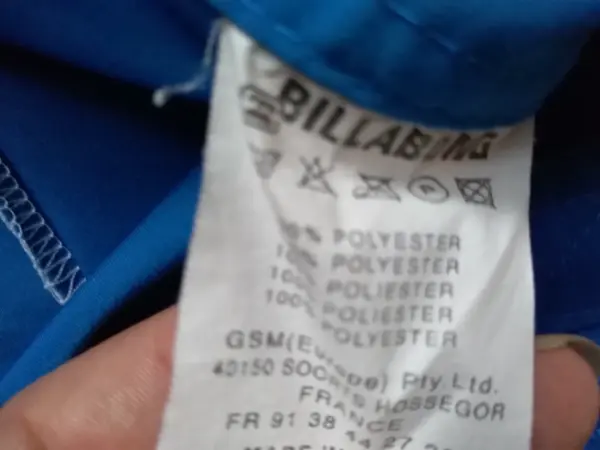 Dvoje šortky minimálně nošené 9