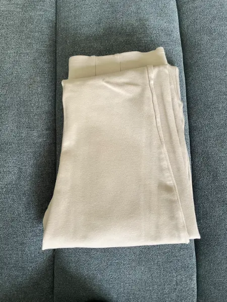 Béžové kalhoty Mohito se zdobnými knoflíky 4