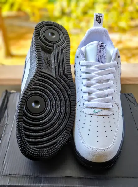 👟 Nike Air Force 1 ’07 LV8 White/Black/Blue – vel. 42,5  🔥 4