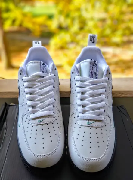👟 Nike Air Force 1 ’07 LV8 White/Black/Blue – vel. 42,5  🔥 3