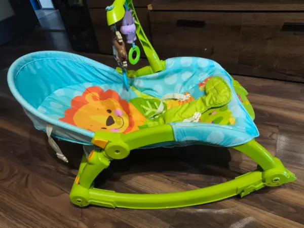 Dětské lehátko Fisher-Price se zvířátky