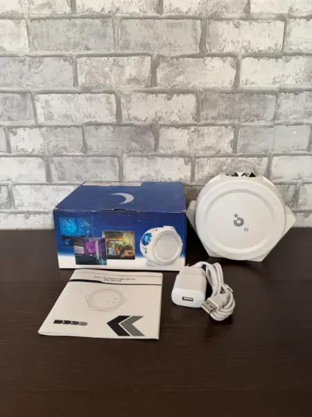 3-in-1 Sky Moon Light Wi-Fi projektor