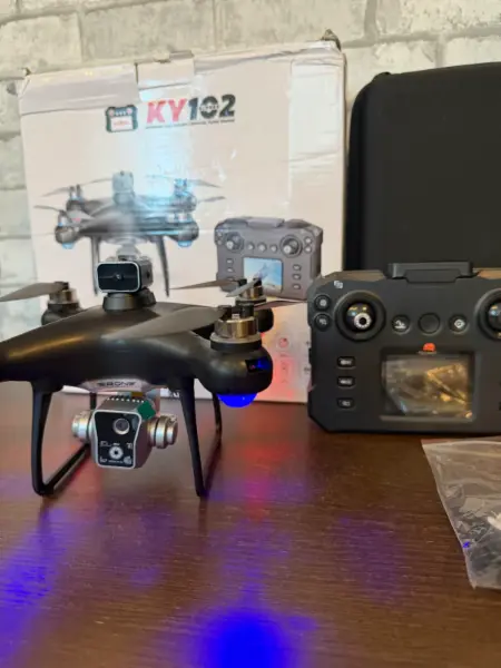 Dron KY102 s kamerou a ovladačem 10