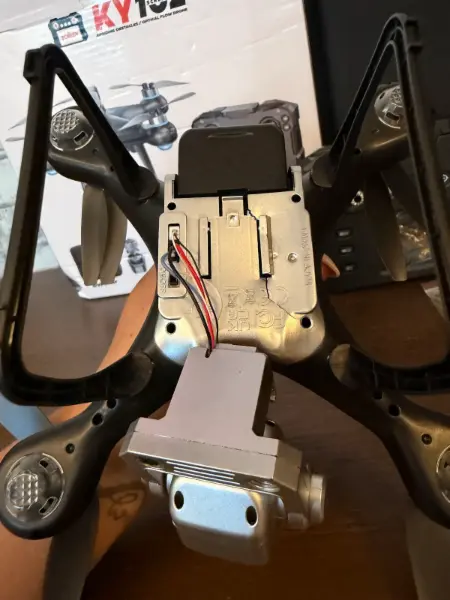 Dron KY102 s kamerou a ovladačem 7