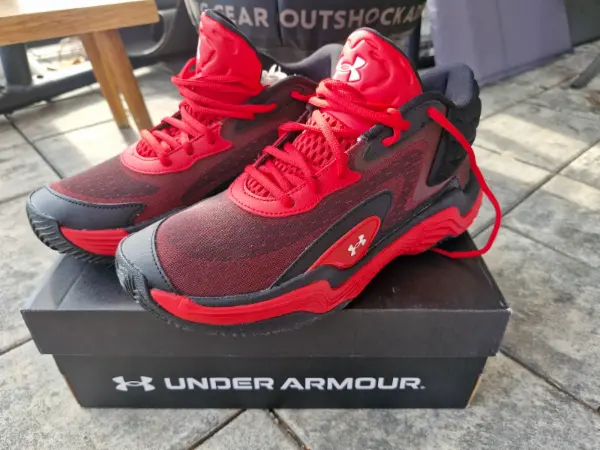 Unisexové boty Under Armour UA Spawn 7 Mid-RED