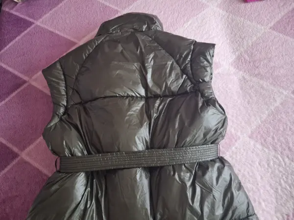 Tmavě zelená vesta vel. L - XL - N.O.V.Á s visačkou 11